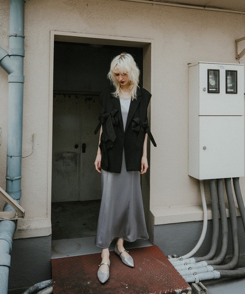 et.UNiVER(エトユニベール)の「Ribbon JK+Satin OP(ドレス・レディース・ブラック×グレー/ブラウン系1・LARGE/MEDIUM/SMALL)」の19枚目の写真
