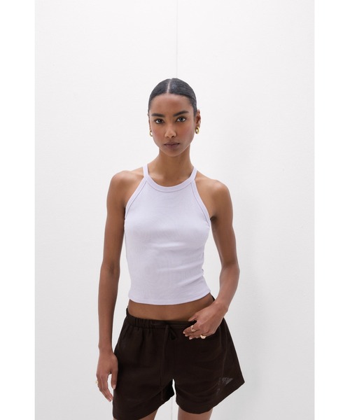 Intimissimi(インティミッシミ)の「Superiorコットン リブ クロップドトップ(タンクトップ・レディース・チェリーピンク/ライトブルー/ライラック/カーキ/ブラック/ホワイト/ダークベージュ・L/M/S)」の7枚目の写真