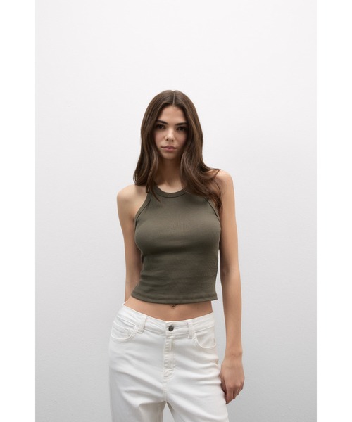 Intimissimi(インティミッシミ)の「Superiorコットン リブ クロップドトップ(タンクトップ・レディース・チェリーピンク/ライトブルー/ライラック/カーキ/ブラック/ホワイト/ダークベージュ・L/M/S)」の5枚目の写真