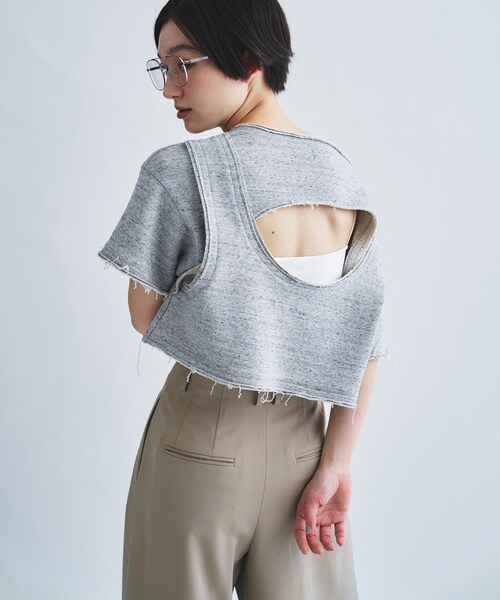 CODE A(コードエー)の「back open half-sleeve sweat(Tシャツ/カットソー・レディース・スミクロ/グレー/オフホワイト・00)」の3枚目の写真