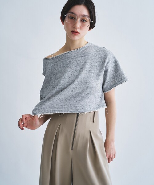 CODE A(コードエー)の「back open half-sleeve sweat(Tシャツ/カットソー・レディース・スミクロ/グレー/オフホワイト・00)」の5枚目の写真