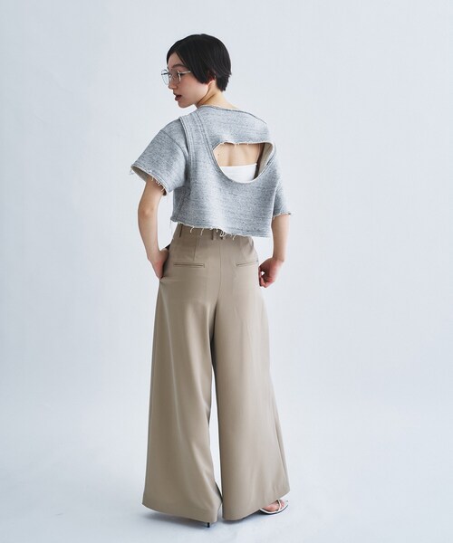 CODE A(コードエー)の「back open half-sleeve sweat(Tシャツ/カットソー・レディース・スミクロ/グレー/オフホワイト・00)」の8枚目の写真