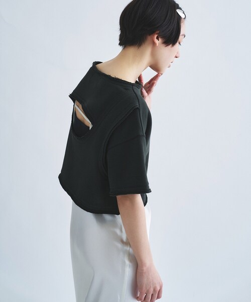 CODE A(コードエー)の「back open half-sleeve sweat(Tシャツ/カットソー・レディース・スミクロ/グレー/オフホワイト・00)」の11枚目の写真