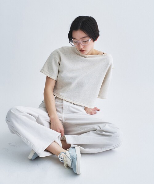CODE A(コードエー)の「back open half-sleeve sweat(Tシャツ/カットソー・レディース・スミクロ/グレー/オフホワイト・00)」の21枚目の写真