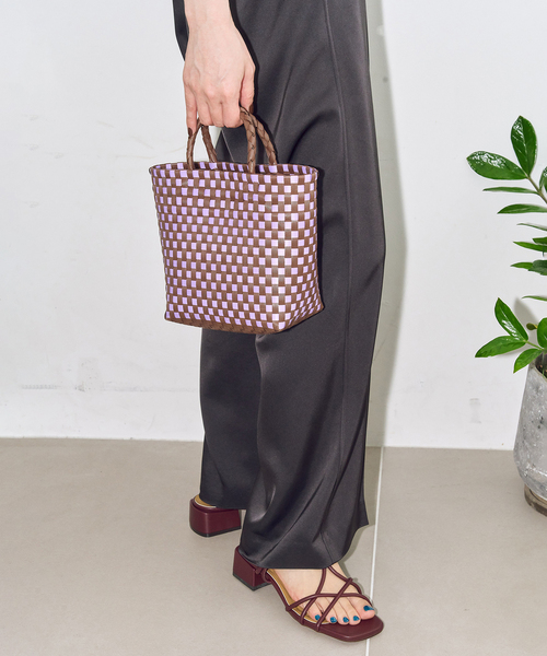 LE TALON（ルタロン）の「NHE/二エ VUA MID BAG（ハンドバッグ・レディース・モスグリーン/グリーン/パープル/ブラック系その他・FREE）」の4枚目の写真