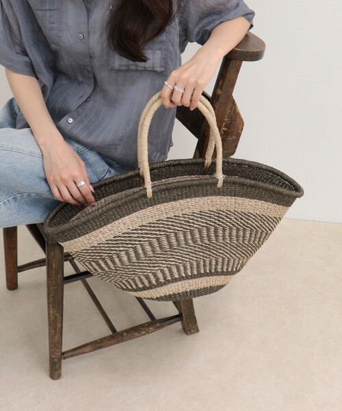 fredy emue(フレディエミュ)の「【BAGMATI/バグマティ】配色柄アバカビッグトートバッグ(トートバッグ・レディース・マルチ/ブラウン系その他・FREE)」の4枚目の写真