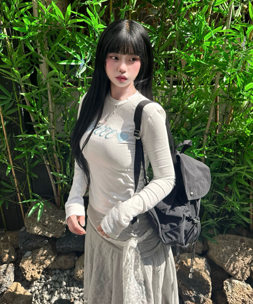 KKEEE（ケーケーイーイー）の「チェーンステッチスリム長袖Tシャツ（2カラー）（Tシャツ/カットソー・レディース・ブラック/アイボリー・FREE）」の5枚目の写真