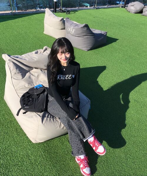 KKEEE（ケーケーイーイー）の「チェーンステッチスリム長袖Tシャツ（2カラー）（Tシャツ/カットソー・レディース・ブラック/アイボリー・FREE）」の13枚目の写真