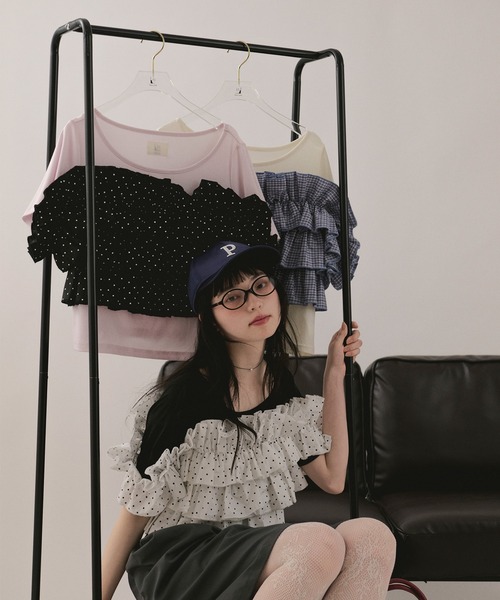 loin nuit(ロワンニュイ)の「frill docking tops / フリルドッキングトップス(Tシャツ/カットソー・レディース・アイボリー/ブラック/ピンク・FREE)」の5枚目の写真