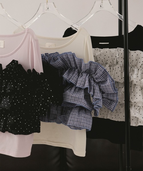 loin nuit(ロワンニュイ)の「frill docking tops / フリルドッキングトップス(Tシャツ/カットソー・レディース・アイボリー/ブラック/ピンク・FREE)」の6枚目の写真