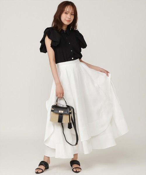 AND COUTURE(アンドクチュール)の「バルーンスリーブブラウス(シャツ/ブラウス・レディース・ブラック/ブルー/オフホワイト/レッド・FREE)」の16枚目の写真
