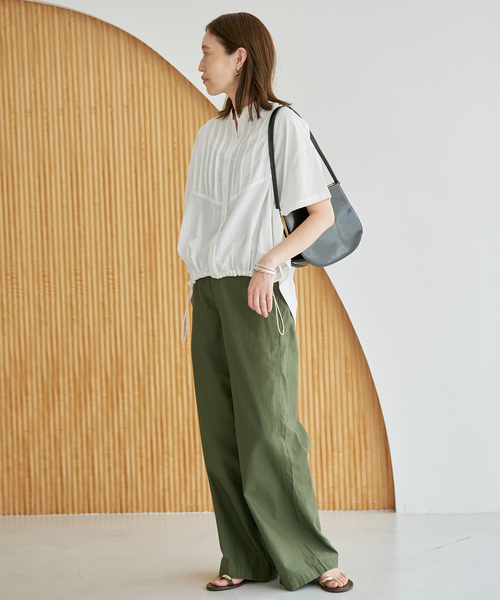 SLOBE IENA（スローブイエナ）の「《WEB限定/追加》ピンタックスピンドルブラウス（シャツ/ブラウス・レディース・ブラック/アイボリー/ラベンダー・FREE）」の6枚目の写真