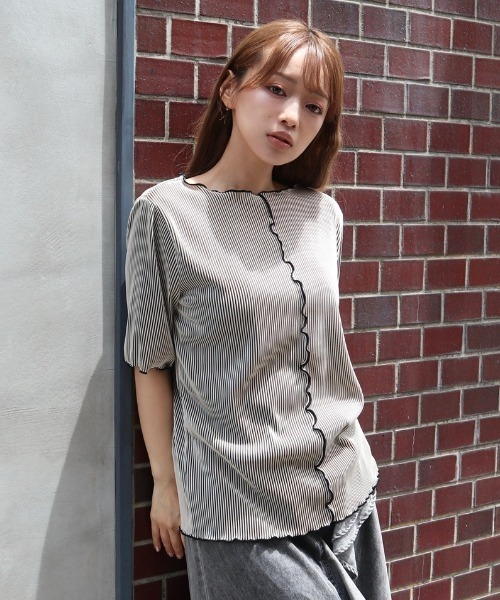 CECIL McBEE(セシルマクビー)の「配色メロークルーネック5分袖トップス(Tシャツ/カットソー・レディース・ブルー/ブラック/ライトベージュ・MEDIUM/LARGE)」の11枚目の写真