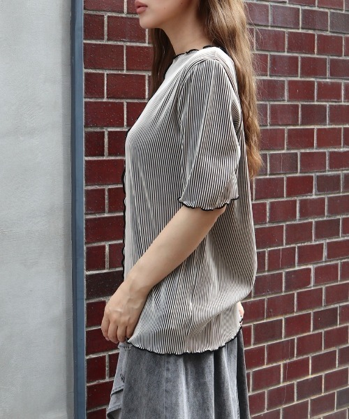 CECIL McBEE(セシルマクビー)の「配色メロークルーネック5分袖トップス(Tシャツ/カットソー・レディース・ブルー/ブラック/ライトベージュ・MEDIUM/LARGE)」の10枚目の写真