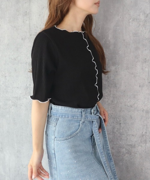 CECIL McBEE(セシルマクビー)の「配色メロークルーネック5分袖トップス(Tシャツ/カットソー・レディース・ブルー/ブラック/ライトベージュ・MEDIUM/LARGE)」の4枚目の写真
