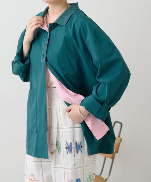 ear PAPILLONNER(イアパピヨネ)の「ポロ襟配色シャツ【SUM1 STYLE】(シャツ/ブラウス・レディース・キャメル/グリーン・FREE)」の2枚目の写真