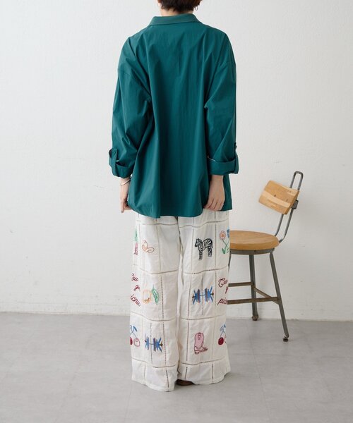 ear PAPILLONNER(イアパピヨネ)の「ポロ襟配色シャツ【SUM1 STYLE】(シャツ/ブラウス・レディース・キャメル/グリーン・FREE)」の3枚目の写真