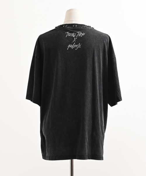 TRAVAS TOKYO(トラバス トウキョウ)の「『TRAVAS TOKYO/トラバス トーキョー』GEDRAJI x TRAVAS TOKYO ピアス付き加工イラストTシャツ(Tシャツ/カットソー・レディース・グレー/ブラック・FREE)」の18枚目の写真