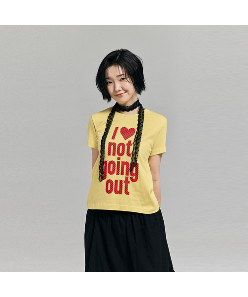 AWESOME STUDIO(オーサムスタジオ)の「スタードットレタリングTシャツイエロー(Tシャツ/カットソー・レディース・イエロー・FREE)」の1枚目の写真