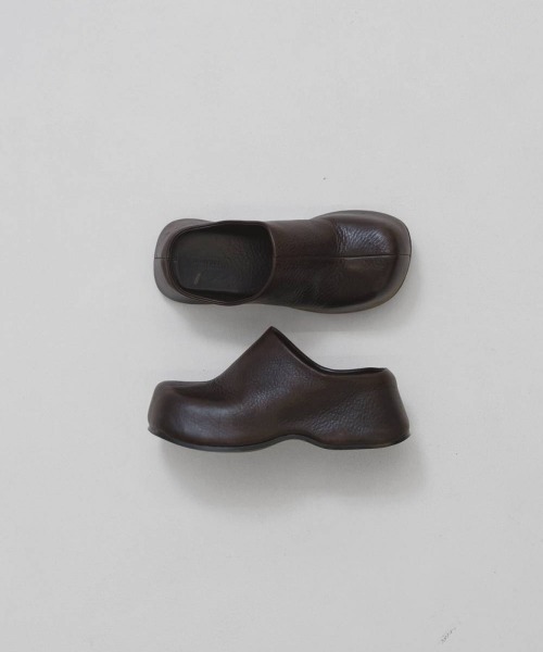 TODAYFUL（トゥデイフル）の「【TODAYFUL/トゥデイフル】Volume Sole Sabot/ボリュームソールサボ（その他シューズ・レディース・ダークブラウン/ブラック・38/37/36）」の2枚目の写真