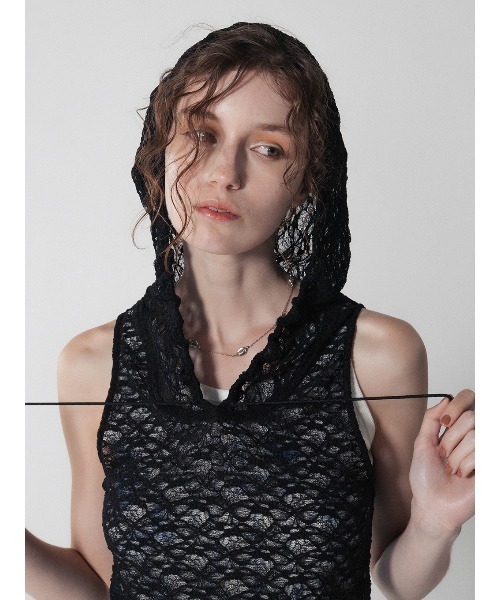 ELCHELE(エルチェレ)の「LACE HOODIE NS TOP(Tシャツ/カットソー・レディース・ブラック/ホワイト/オレンジ・FREE)」の8枚目の写真