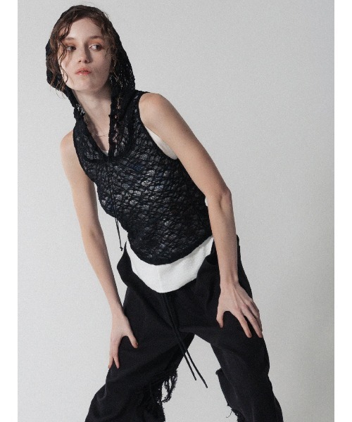 ELCHELE(エルチェレ)の「LACE HOODIE NS TOP(Tシャツ/カットソー・レディース・ブラック/ホワイト/オレンジ・FREE)」の7枚目の写真