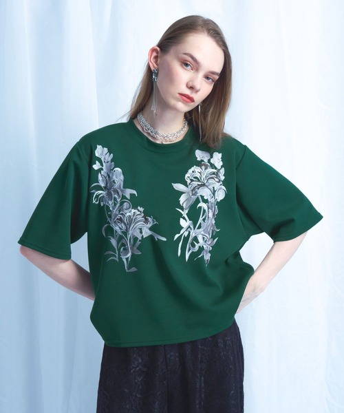 HARE(ハレ)の「フラワーシシュウTシャツ(HARE)(Tシャツ/カットソー・レディース・ネイビー/ブラック/ホワイト/ブルーグリーン/カーキ・FREE)」の4枚目の写真