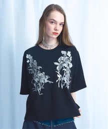 フラワーシシュウTシャツ(HARE)