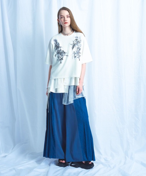 HARE(ハレ)の「フラワーシシュウTシャツ(HARE)(Tシャツ/カットソー・レディース・ネイビー/ブラック/ホワイト/ブルーグリーン/カーキ・FREE)」の6枚目の写真