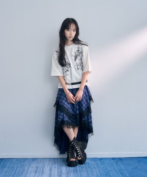 HARE(ハレ)の「フラワーシシュウTシャツ(HARE)(Tシャツ/カットソー・レディース・ネイビー/ブラック/ホワイト/ブルーグリーン/カーキ・FREE)」の8枚目の写真