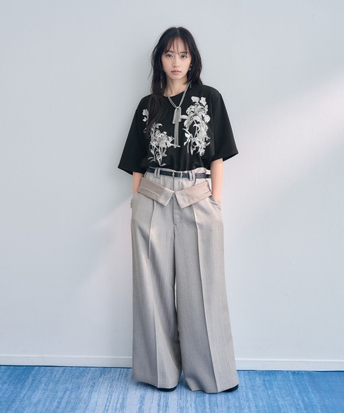 HARE(ハレ)の「フラワーシシュウTシャツ(HARE)(Tシャツ/カットソー・レディース・ネイビー/ブラック/ホワイト/ブルーグリーン/カーキ・FREE)」の13枚目の写真