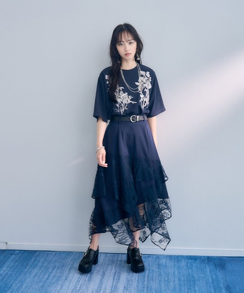 HARE(ハレ)の「フラワーシシュウTシャツ(HARE)(Tシャツ/カットソー・レディース・ネイビー/ブラック/ホワイト/ブルーグリーン/カーキ・FREE)」の21枚目の写真