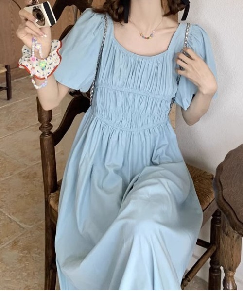 ＆soiree（アンドソワレ）の「スクエアネックシャーリングボリューム袖ワンピース（ワンピース・レディース・ブルー/レッド・X-LARGE/LARGE/MEDIUM/SMALL）」の7枚目の写真
