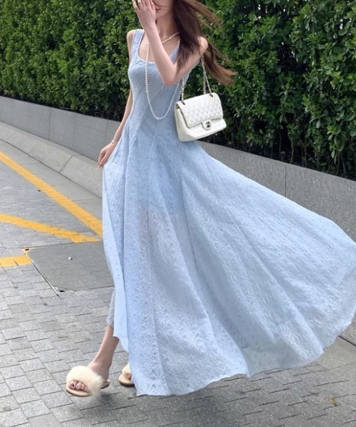 LUCPY(ラクピー)の「ジャガードマーメイドキャミワンピース(ワンピース・レディース・ライトブルー・X-LARGE/LARGE/MEDIUM/SMALL)」の2枚目の写真