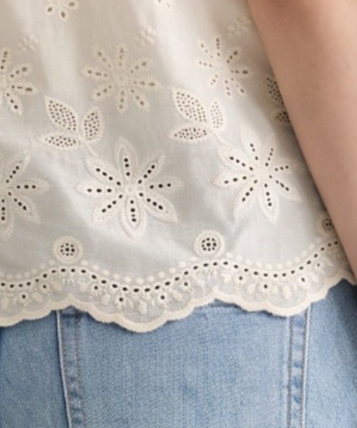 umune(ウムネ)の「ノースリーブブラウス スカラップレース フリル ピンタック 刺繍 レースアップ トップス シアー シースルー フェミニン 夏(シャツ/ブラウス・レディース・オフホワイト/アイボリー/ブラック・FREE)」の17枚目の写真