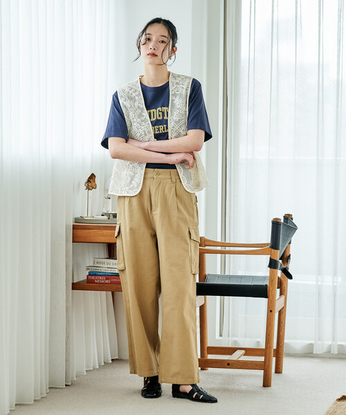 FREAK'S STORE(フリークスストア)の「コード刺繍 レースベスト(ベスト・レディース・ブラック/オフホワイト・フリ-)」の5枚目の写真
