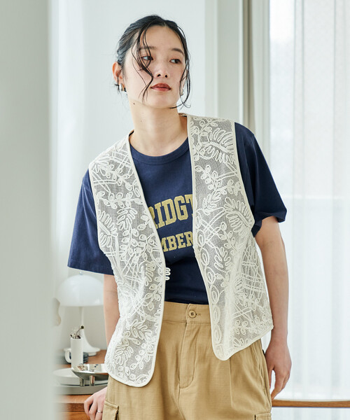 FREAK'S STORE(フリークスストア)の「コード刺繍 レースベスト(ベスト・レディース・ブラック/オフホワイト・フリ-)」の6枚目の写真
