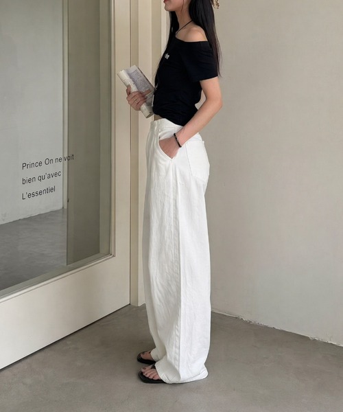 LUCPY(ラクピー)の「ハイウエストワイドストレートパンツ(デニムパンツ・レディース・ホワイト・X-SMALL/SMALL/MEDIUM/LARGE)」の3枚目の写真