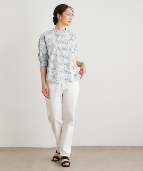 LAURA ASHLEY(ローラアシュレイ)の「【5分袖/コットン100%/洗える】サジェストン柄ブラウス(シャツ/ブラウス・レディース・ベージュ系/ブルー系5・40/38)」の8枚目の写真