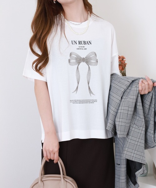 BRODIAEA(ブローディア)の「BRODIAEA リボンプリント半袖Tシャツ(Tシャツ/カットソー・レディース・ネイビー/コーラル/グレイッシュベージュ/オフホワイト・40)」の12枚目の写真