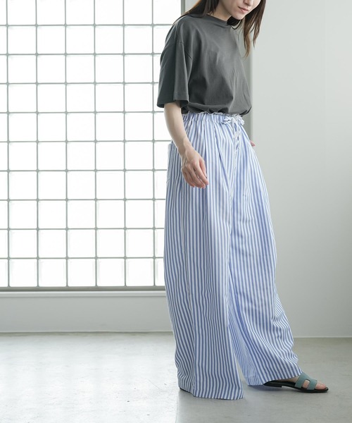 mili an deni(ミリアンデニ)の「ウェストレースストライプワイドパンツ(その他パンツ・レディース・ブルー/ピンク・M)」の5枚目の写真