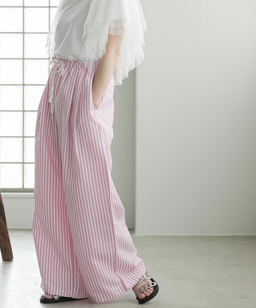 mili an deni(ミリアンデニ)の「ウェストレースストライプワイドパンツ(その他パンツ・レディース・ブルー/ピンク・M)」の15枚目の写真
