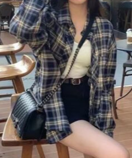 NANEA(ナネア)の「チェック柄レギュラーシャツ(シャツ/ブラウス・レディース・ネイビー/ブラウン・MEDIUM)」の19枚目の写真
