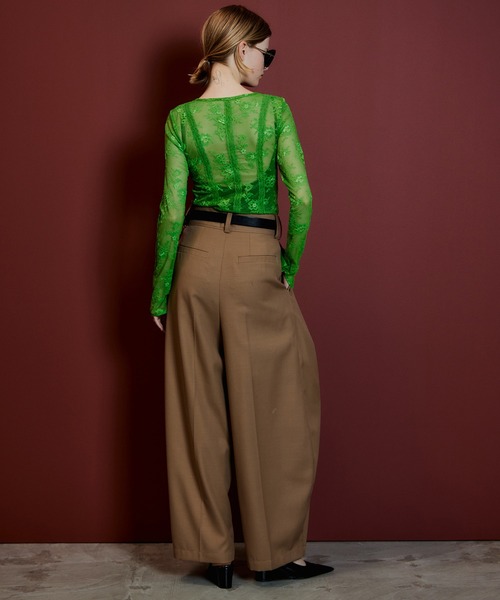 MAISON SPECIAL(メゾンスペシャル)の「Sleeve Slit Lace Top/スリーブスリットレーストップス(Tシャツ/カットソー・レディース・グリーン/ブラック/ブルー/アイボリー・FREE)」の17枚目の写真