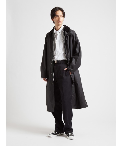Barbour(バブアー)の「【BURGHLEY / バーレー】ワックス コットン ロングジャケット ( オーバーサイズ フィット )(その他アウター・メンズ・グリーン/ブラック・34/38/40)」の2枚目の写真