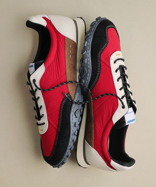 PANE(ペイン)の「<PANE>CREST KICK RED スニーカー(スニーカー・レディース・レッド・37(23.5cm)/24.5㎝)」の2枚目の写真