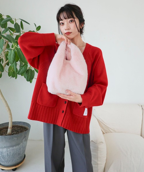 T・S・L(ティーエスエル)の「エコファーショッパーバッグ(トートバッグ・レディース・ピンク/サックスブルー/チャコール/グレイッシュベージュ/ホワイト・FREE)」の17枚目の写真