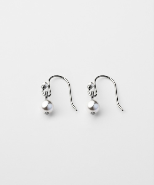 UNITED JEWELS-ef-（ユナイテッドジュエルズイフ）の「Pearl Hook Pierce（ピアス（両耳用）・レディース・イエローゴールド/シルバー・FREE）」の2枚目の写真