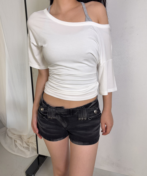 PLEASENOFOLLOW(プリーズノーフォロー)の「Vin U-Neck Shirring Short Sleeve Top (White)(Tシャツ/カットソー・レディース・その他・FREE)」の3枚目の写真