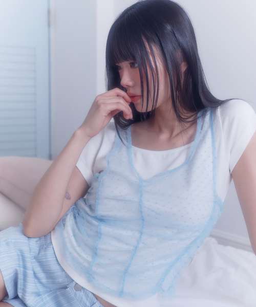 LMR（エルエムアール）の「ツーウェイレースシャーリングレイヤード半袖Tシャツ IVORY / SKY BLUE（Tシャツ/カットソー・レディース・スカイブルー・FREE）」の2枚目の写真